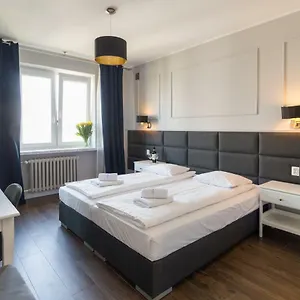 Executive 3 Bedroom By Your Freedom Warsaw